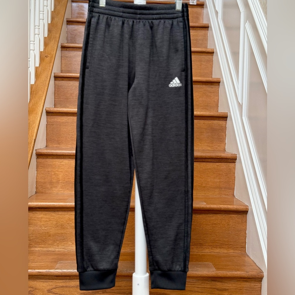 Adidas Youth Performance Pants. Black youth medium in great condition!